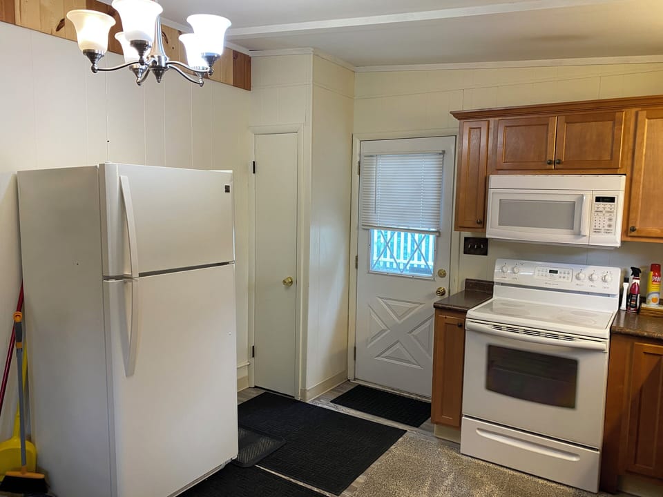 Kitchen (2)
