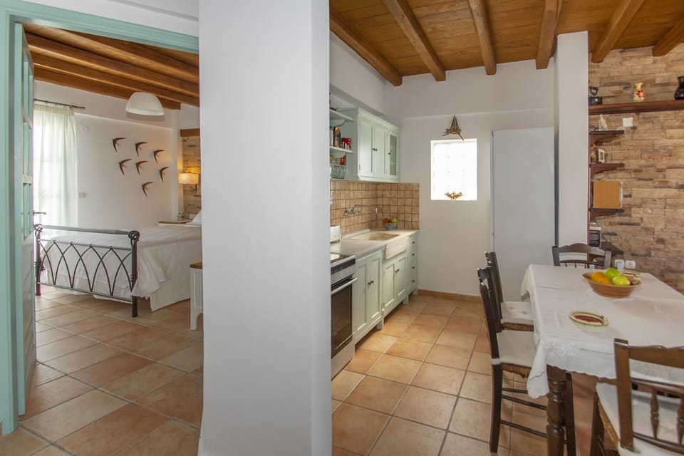 kitchen &  bedroom 2