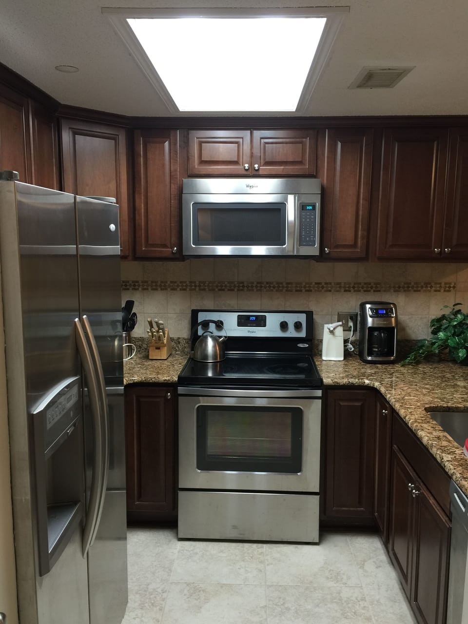 Kitchen, Stainless steel Appliances, Granite