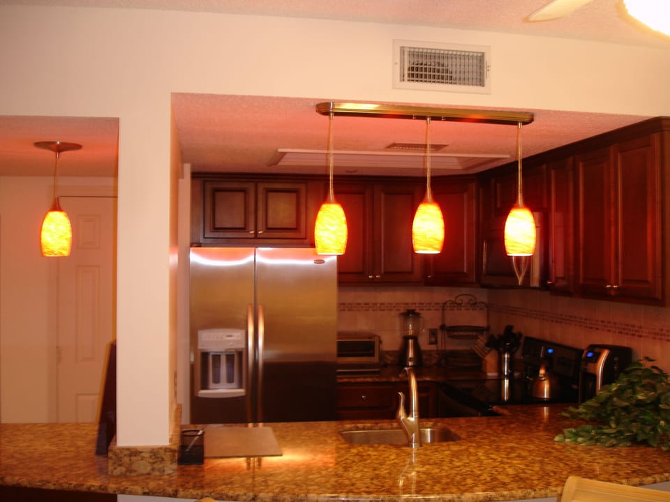 Kitchen, granite countertop.