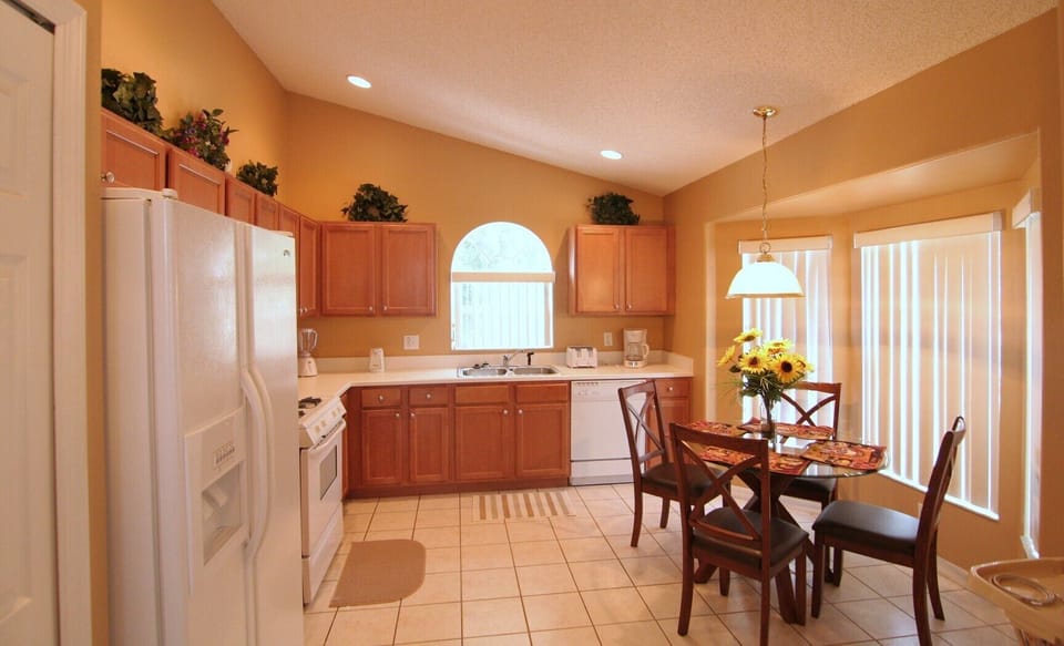 Fully Stocked Kitchen