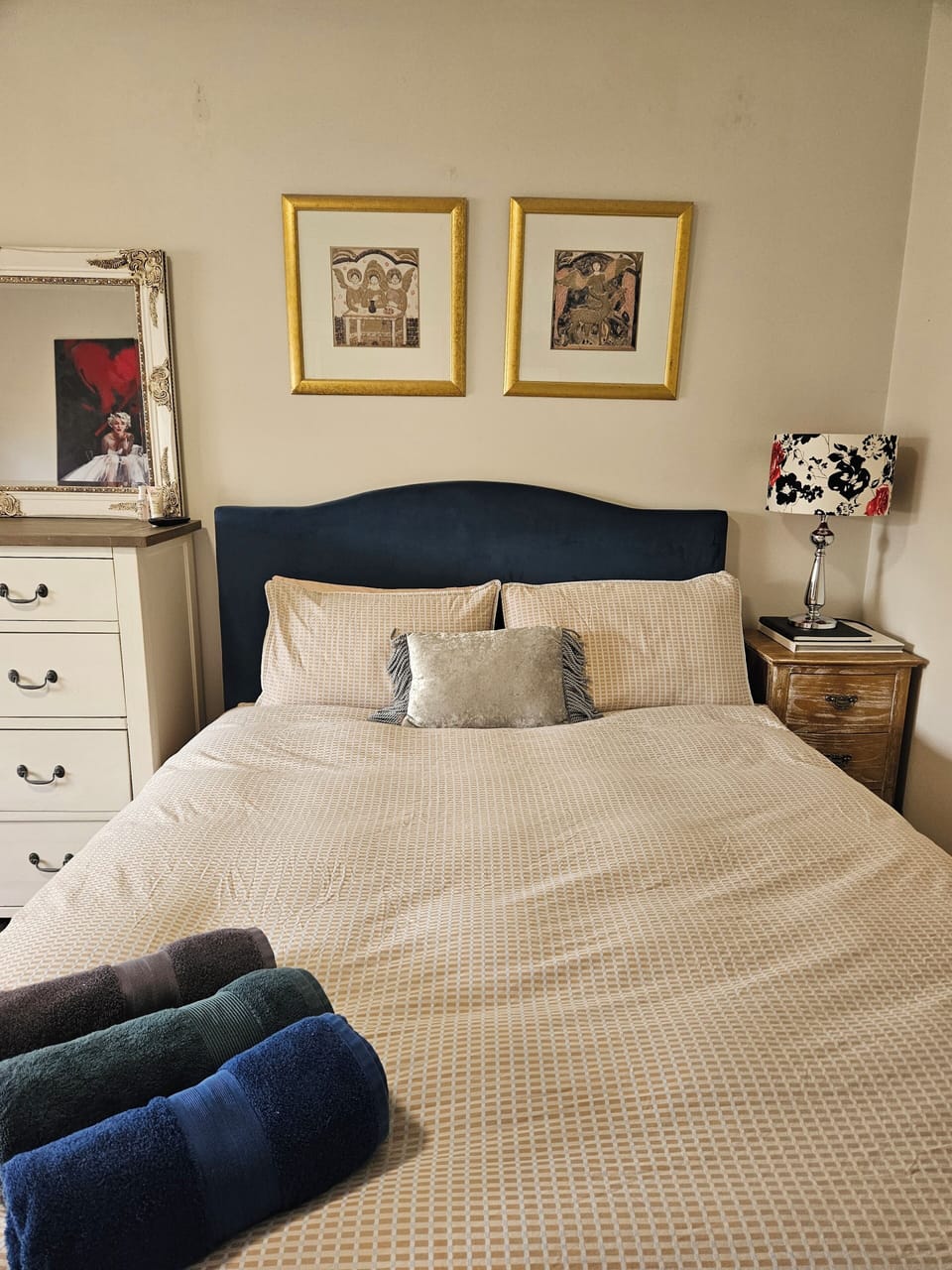 main  bedroom with queen bed bed