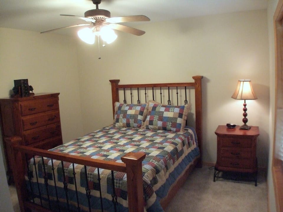 Downstairs bedroom #2 with queen size bed
