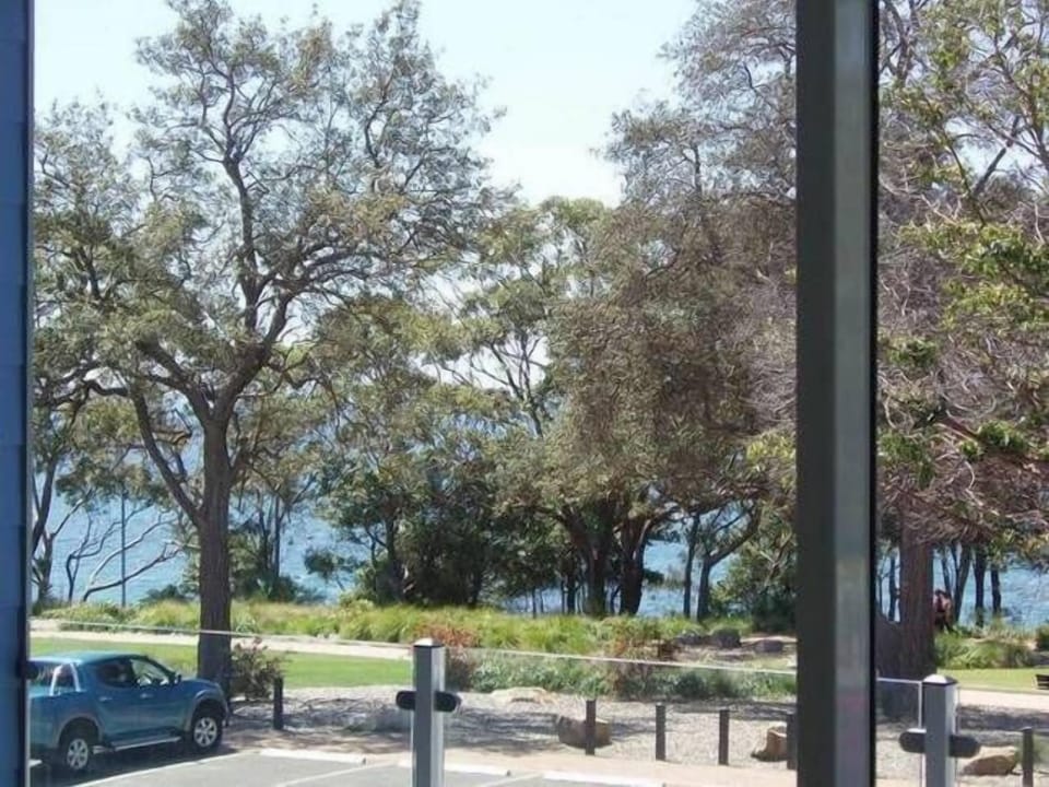 Husky Sea Breeze Apartment - Directly opposite the beach Apartment in Huskisson