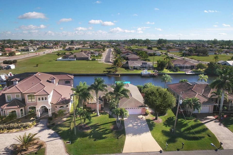 Villa Joan is located in a quiet neighborhood