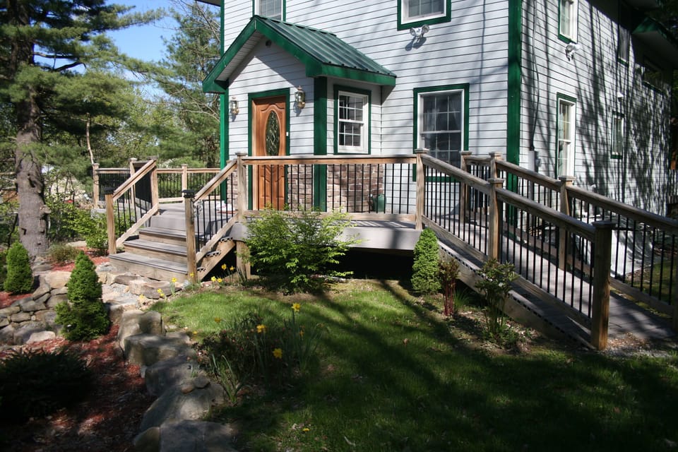 Easy access, use the stairs or the ramp.