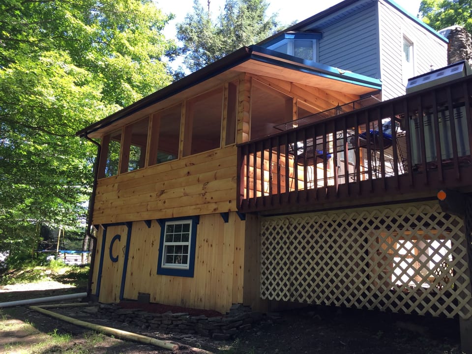 Exterior Screened in Porch