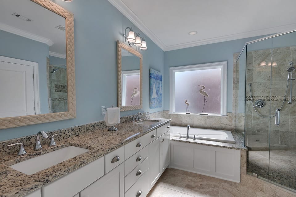 MASTER BATH