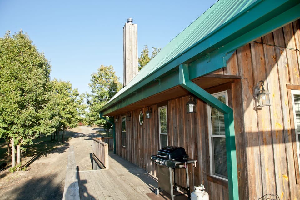 Side deck w grill