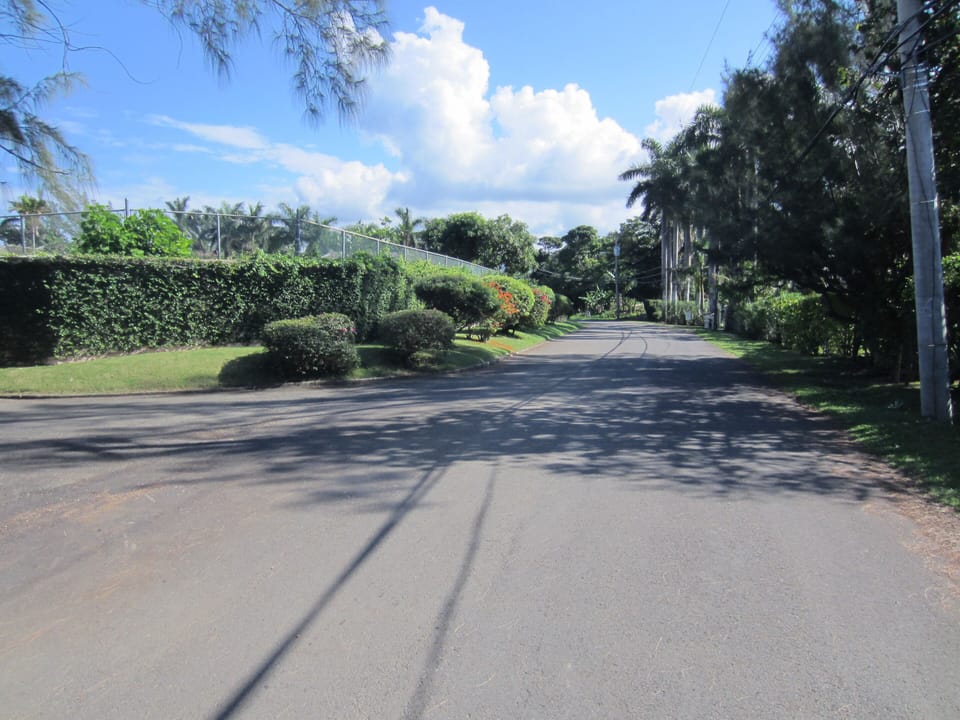 Beach Rd.
