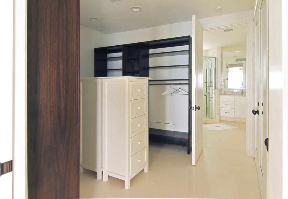 Master dressing room