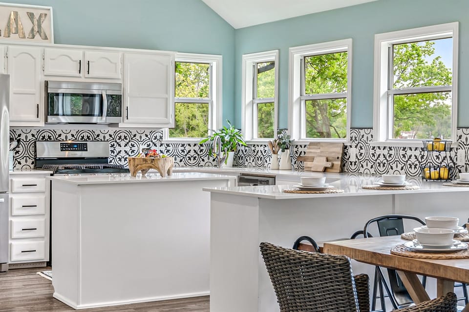 Fully Stocked kitchen