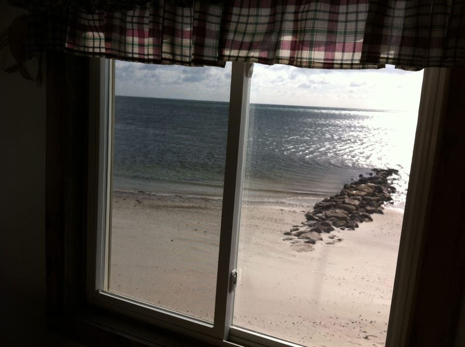 Fabulous ocean views from 3 bedrooms