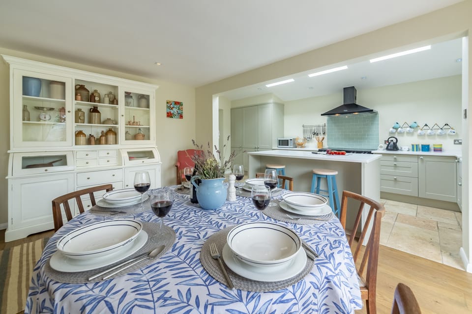 Betty's Cottage, Brancaster: Open-plan dining/kitchen