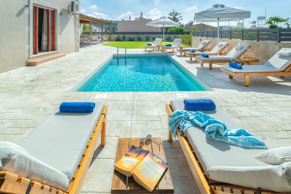 Sensory pool elements.