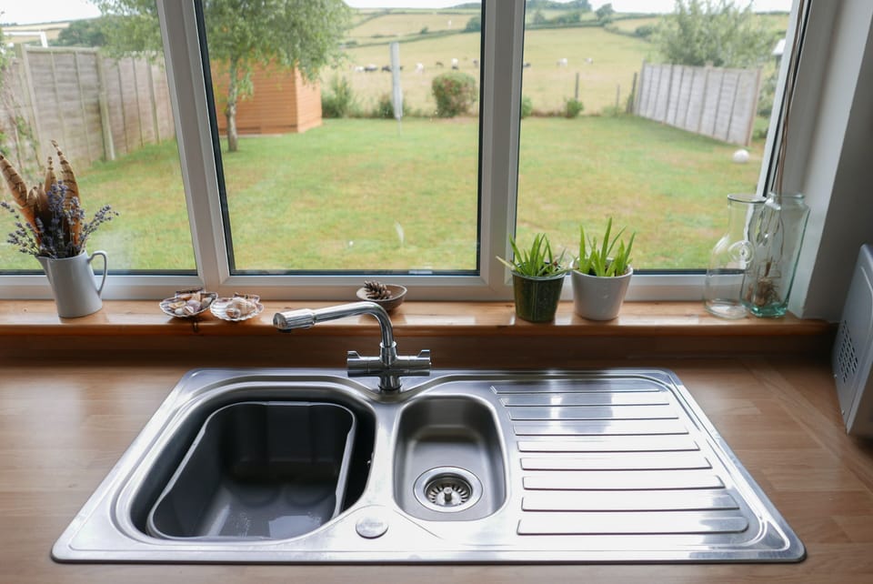 Kitchen - Rear Garden View