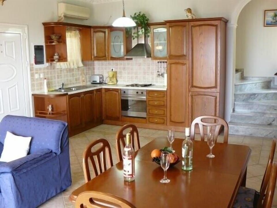 Kitchen and living room