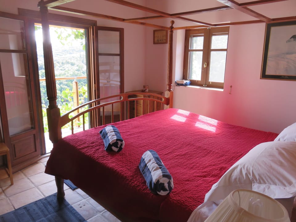 1st Bedroom, with french windows to terrace 