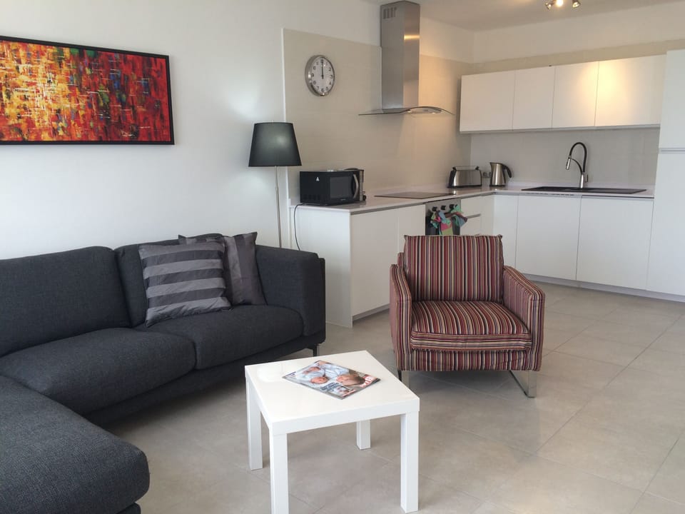 Lounge and kitchen