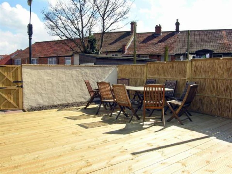 Rear Courtyard Garden