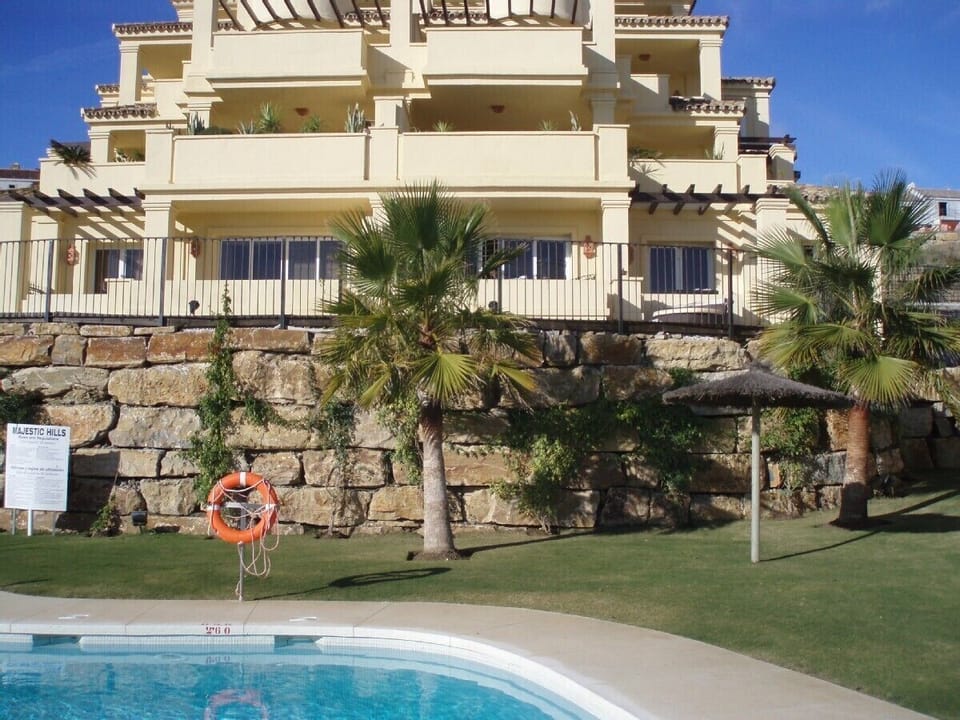 Ground floor Apartment over looking pool.