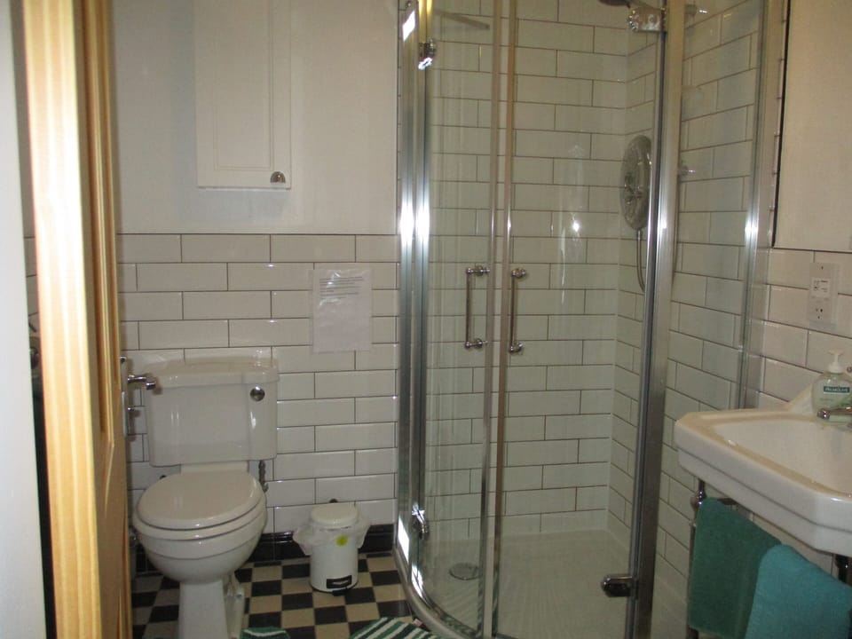 Ensuite
