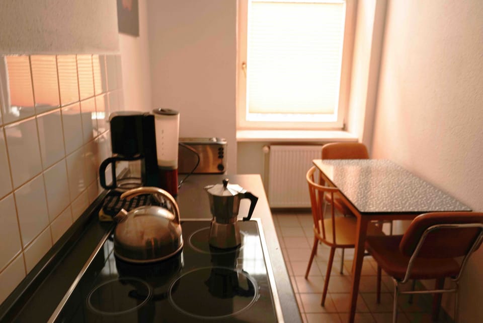 The kitchen is fully equipped (kettle, coffee machines, toaster, dish washer..)
