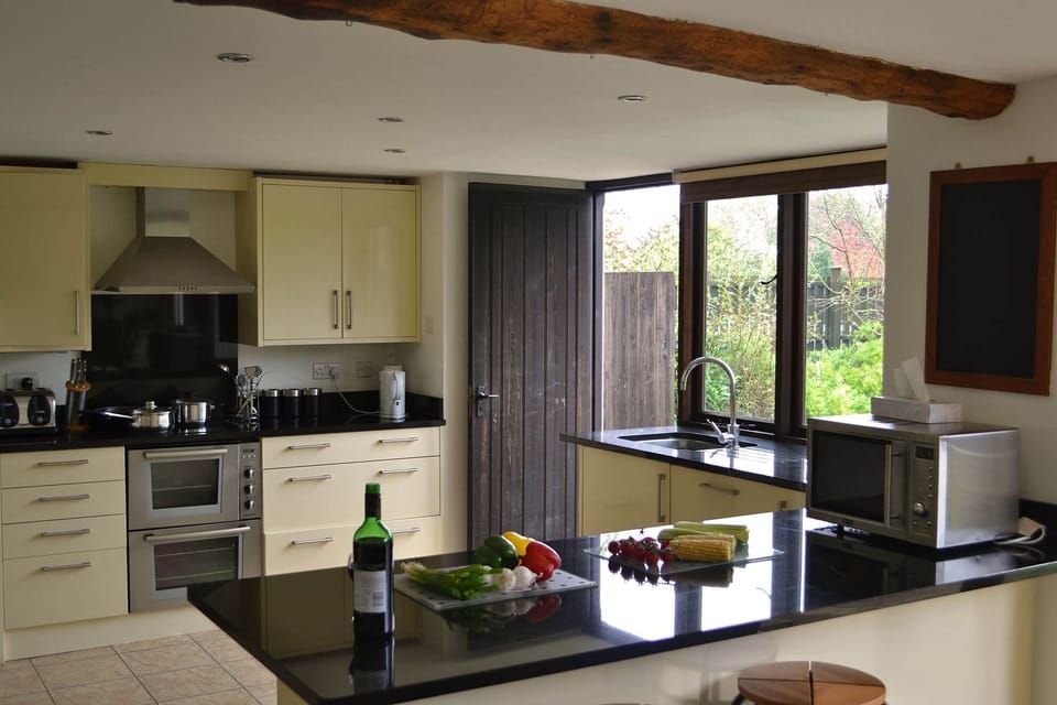 Hunters Moon ground floor: Kitchen area of the large open plan well equipped living space