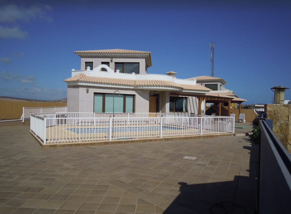 Villa Front