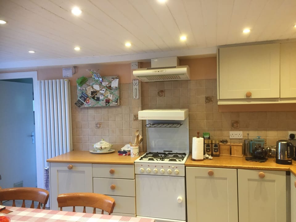 Kitchen gas stove 