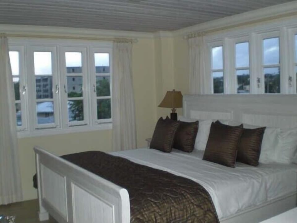 6ft Handmade Bed