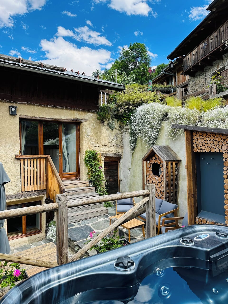 Terrace with garden furniture, BBQ & hot tub