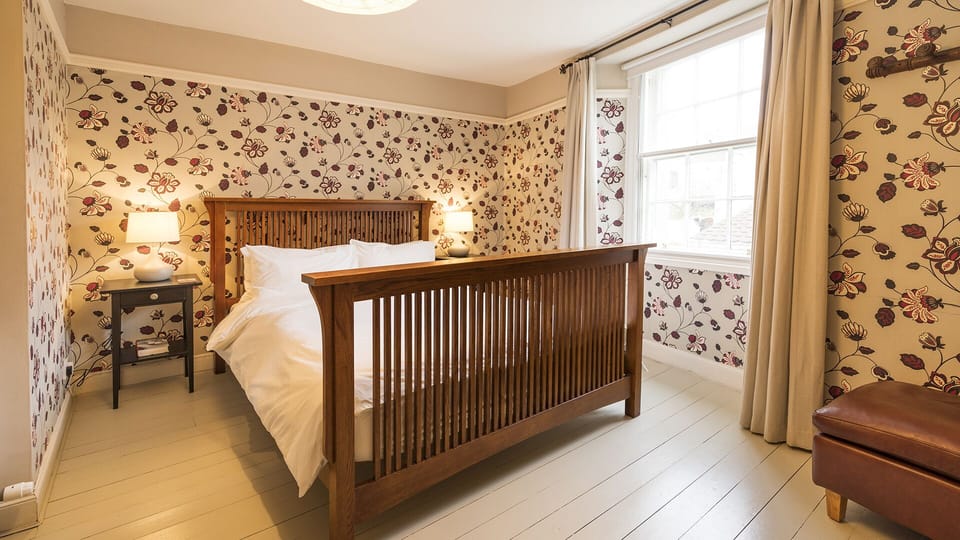 The double (kingsize) bedroom is on the first floor, adjacent to the bathroom.