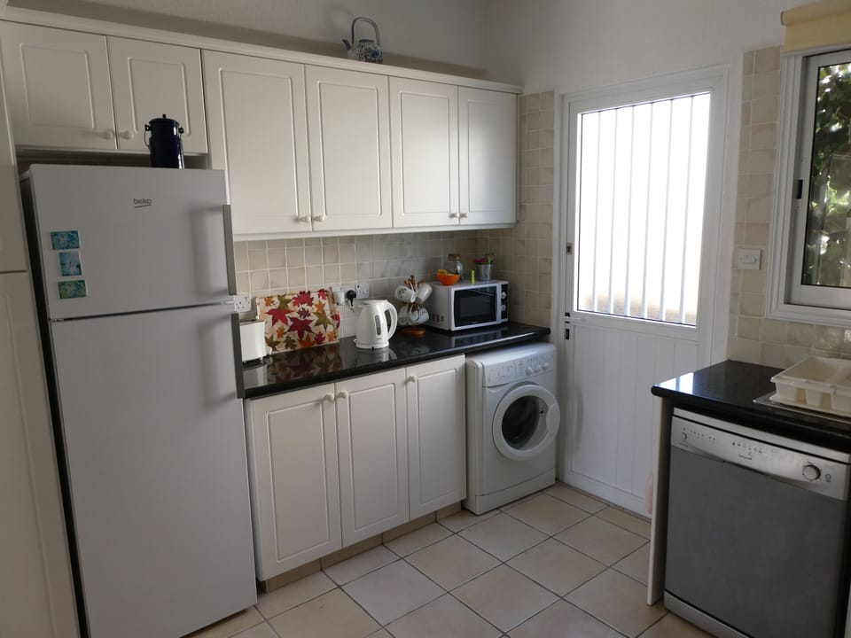 Light and well equiped kitchen