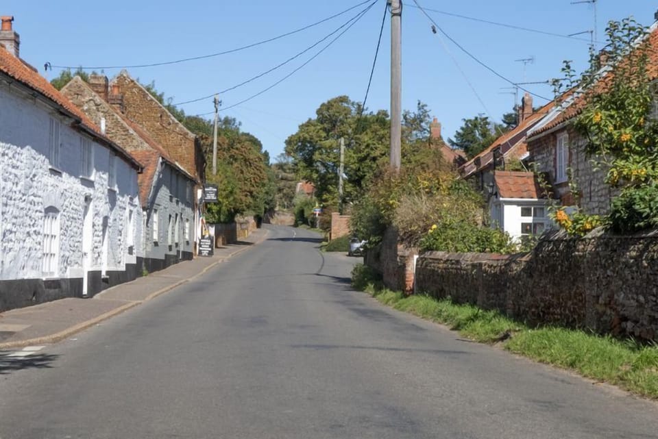 Ringstead village