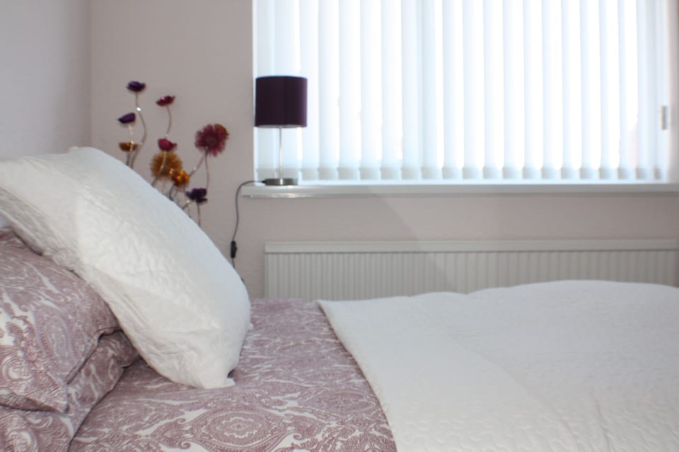 second bedroom with double bed