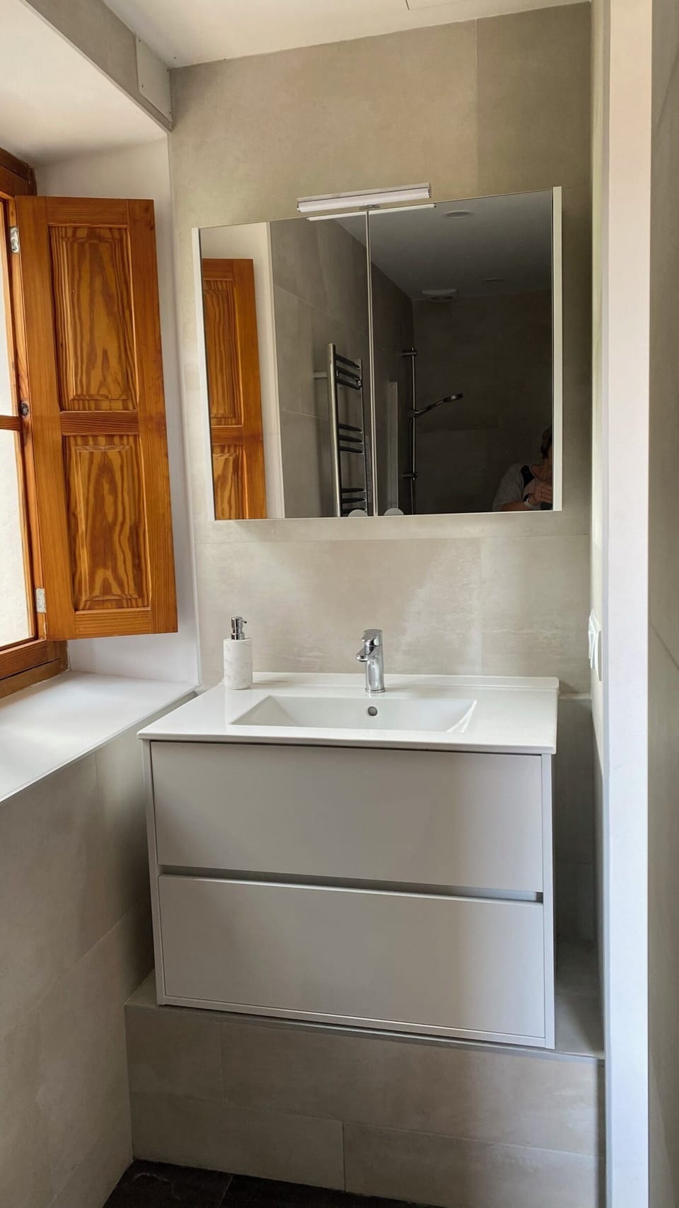 Bathroom 2 - En Suite to Bedroom 2