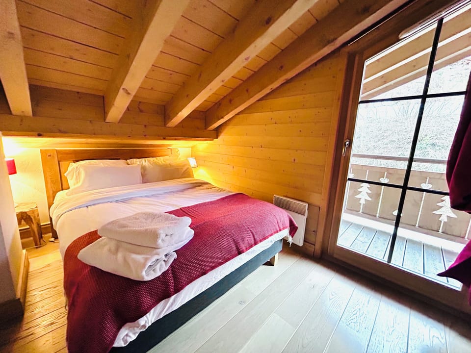 Bedroom 2 - double with ensuite bathroom