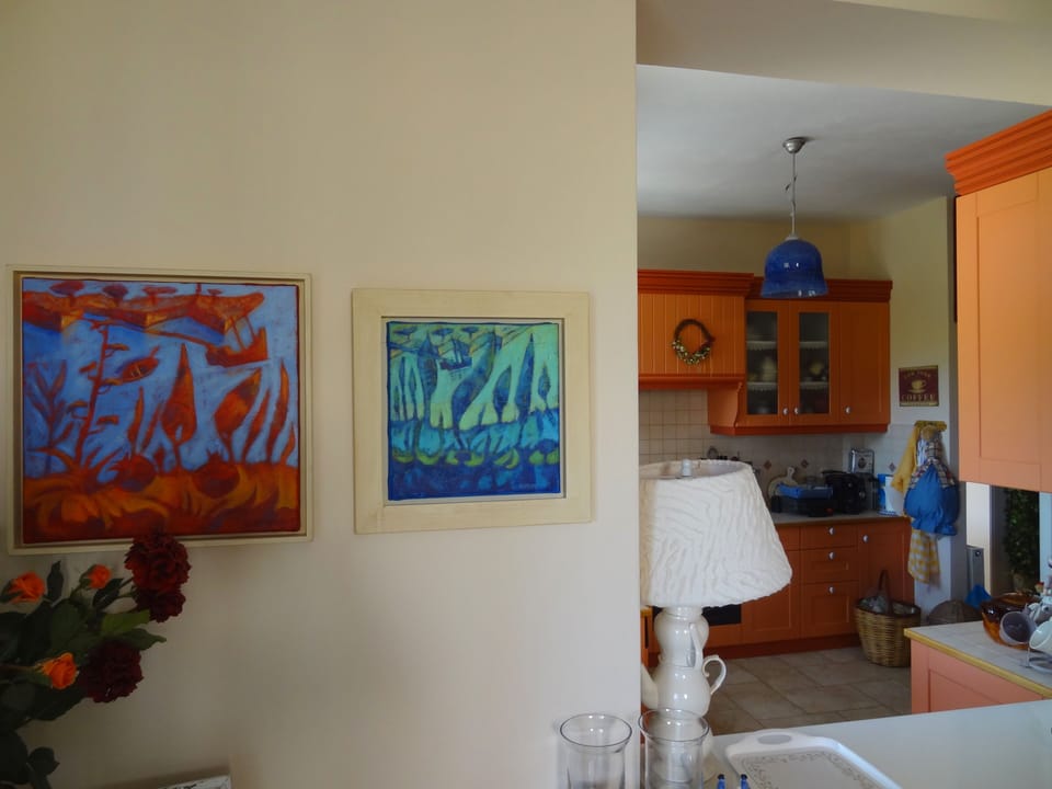 Hall/kitchen / ground floor