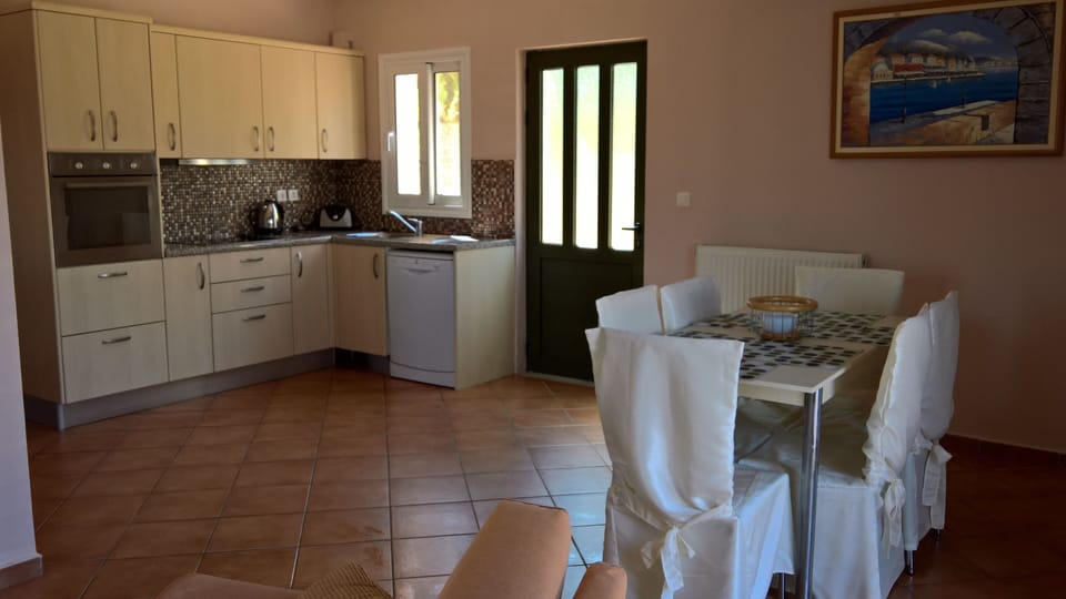 Kitchen and dining area