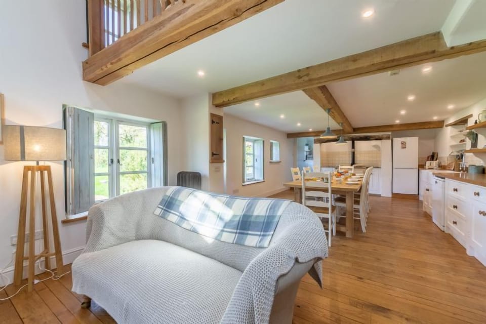 Ground floor: The sitting room and kitchen