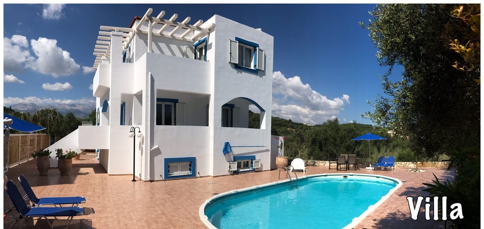 Villa Varvara 🌞groot privé zwembad🌞350m van strand voor heerlijke vakantie 