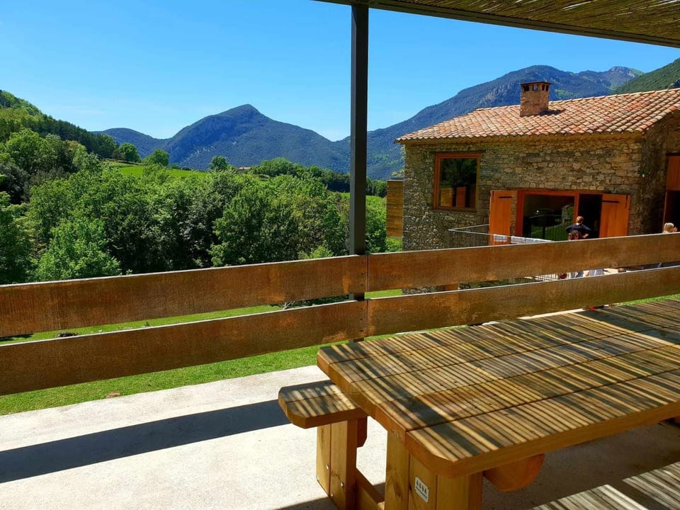 Natural landscape,Balcony/Terrace,Mountain view