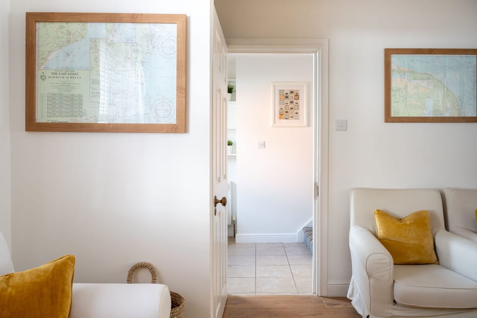 Ground floor: Snug