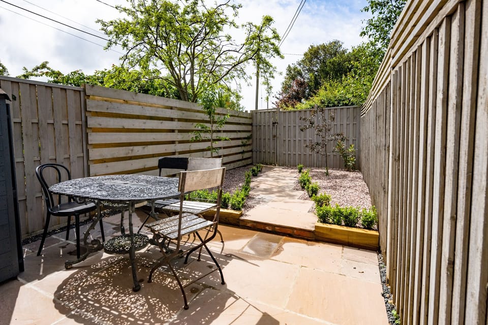 No. 33 Cottage 3, Thornham: Seating in the enclosed rear garden