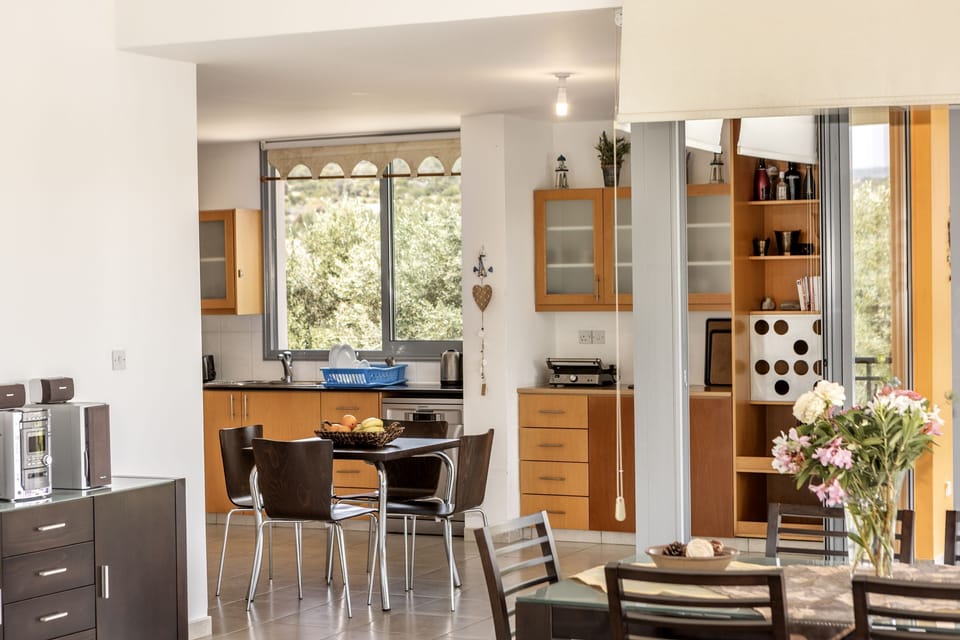 Dining facilities in the villa