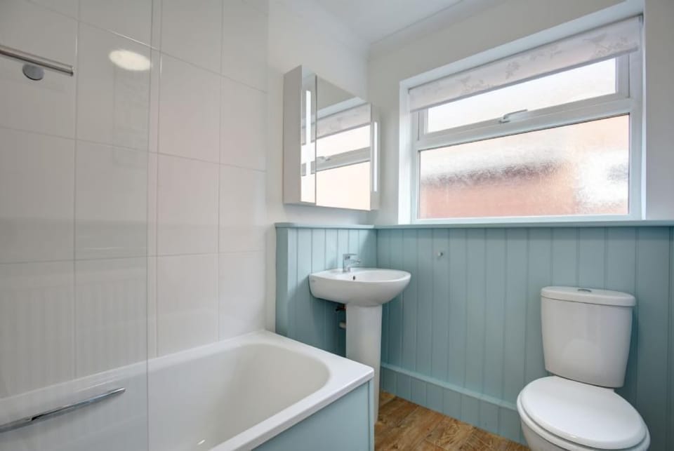 Ground floor: Bathroom