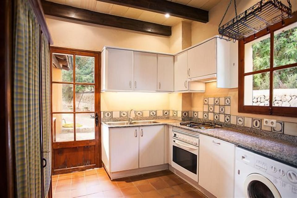 The kitchen is well stocked and  
functional 

