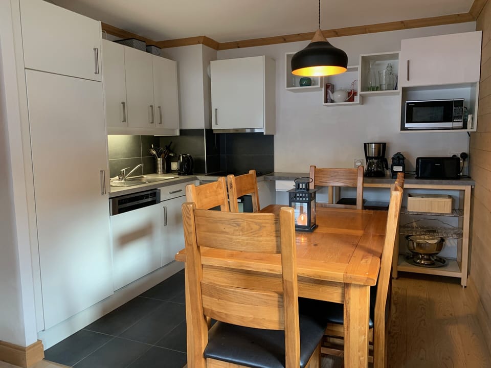 Kitchen/dining area