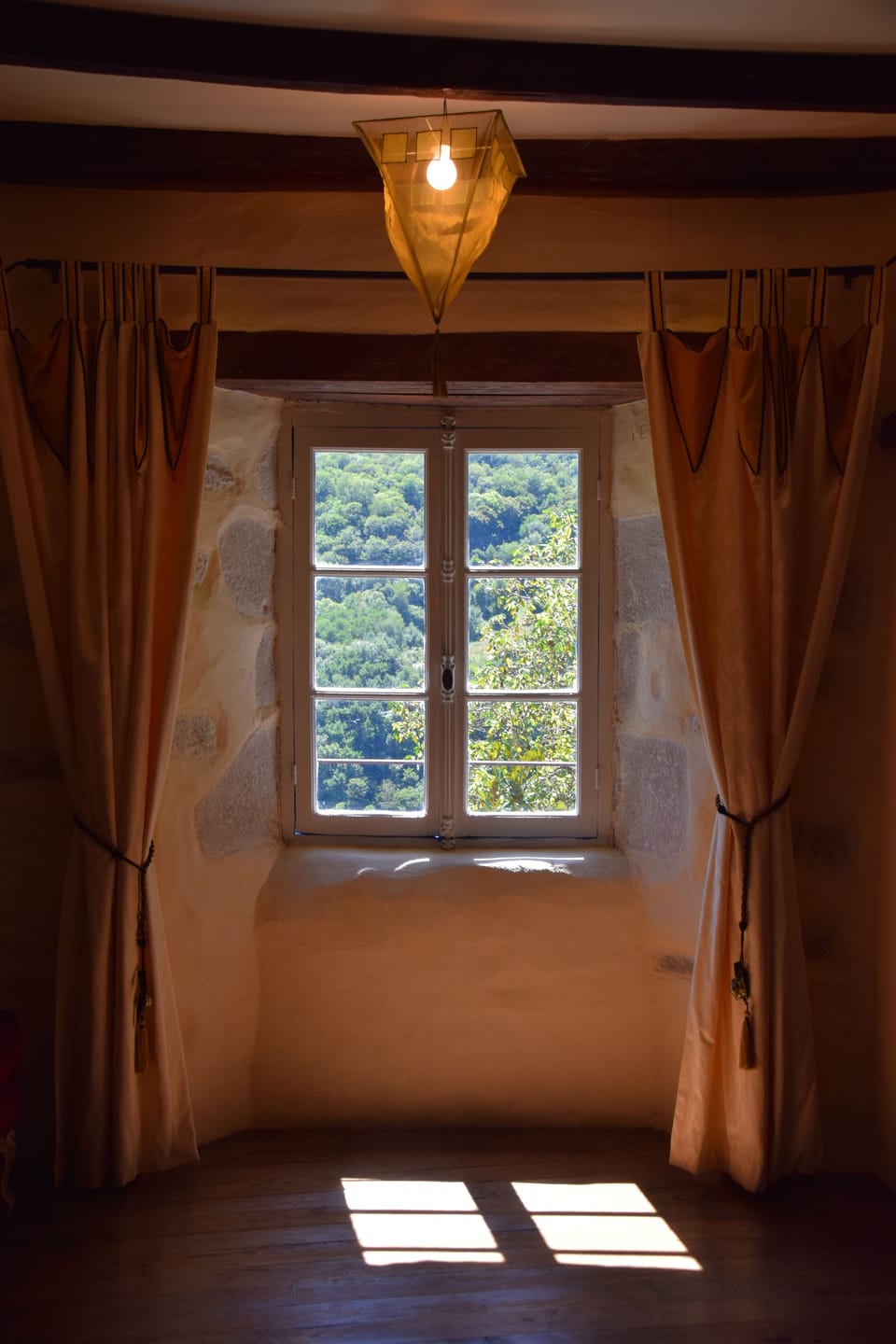 bedroom1